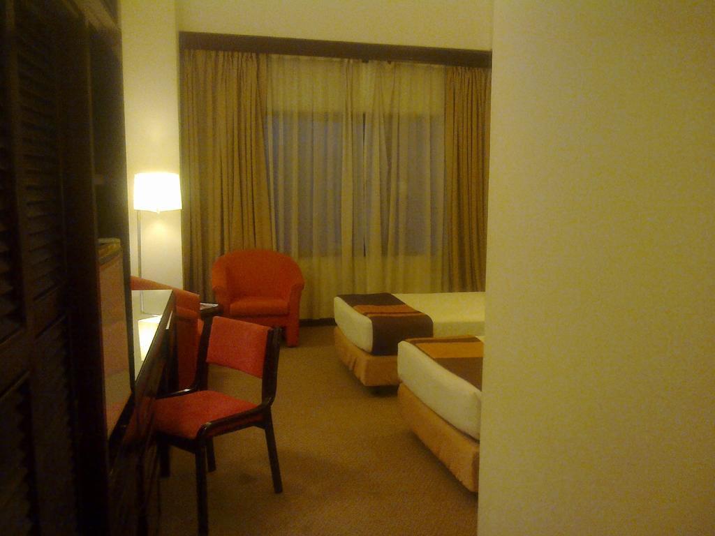 Rhr Hotel At Uniten Kajang Habitación foto
